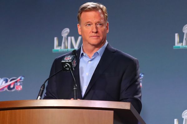 Flores' lawyer: Wrong for Goodell to arbitrate suit