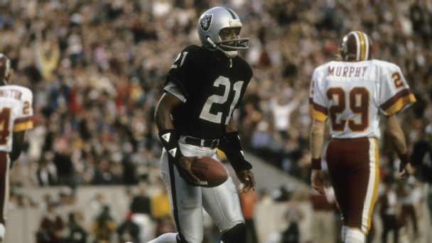Late Raiders great Cliff Branch races his way to Pro Football Hall of Fame