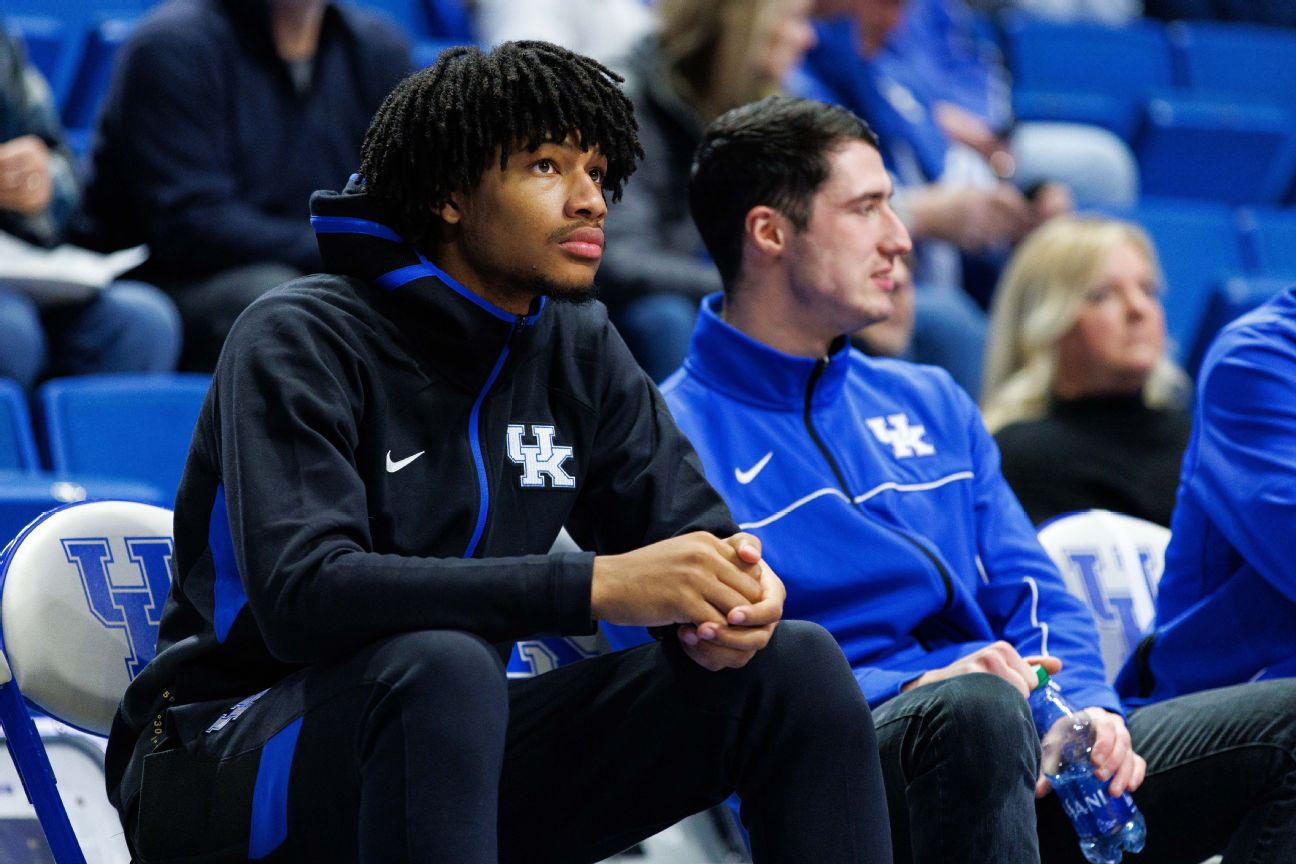 Sources: Sharpe, 0 mins. at UK, to stay in draft