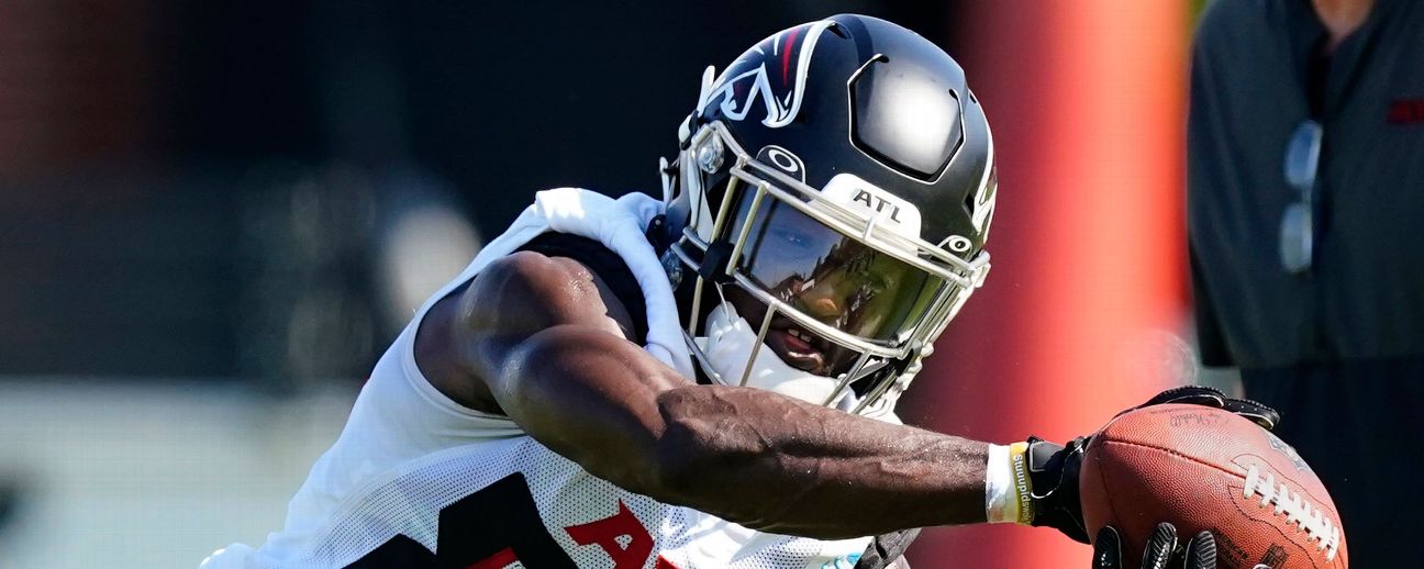 Atlanta Falcons wide receiver Frank Darby (88) works during the