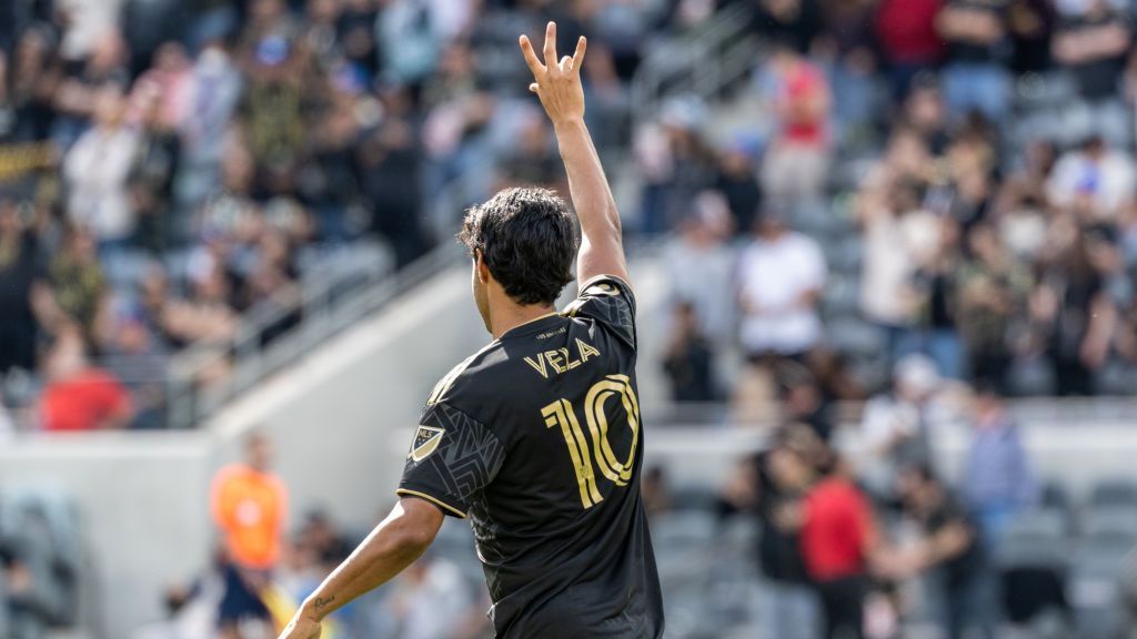 MLS: Carlos Vela presenta el nuevo jersey del LAFC para temporada 2022