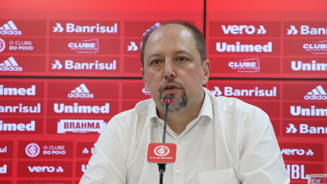 Após vexame na Copa do Brasil, Internacional faz consulta a coordenador da base do Palmeiras 