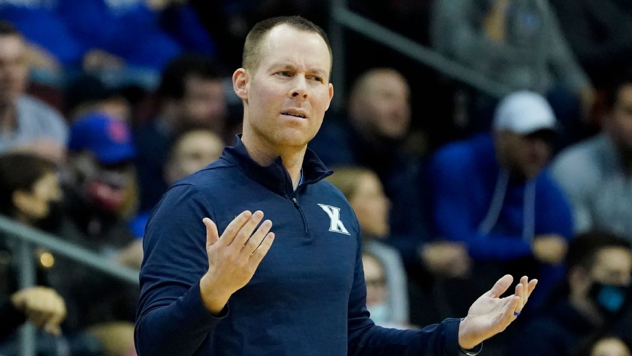 Travis Steele out as Xavier Musketeers men's basketball coach