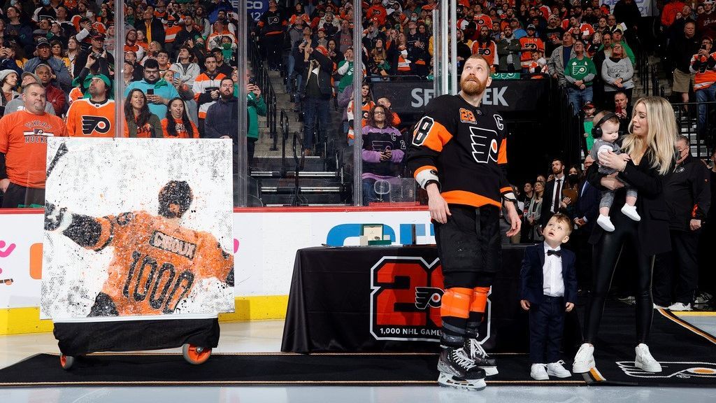 Claude Giroux's final days with Flyers are a tour de force of emotions
