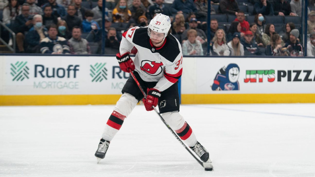 Devils sign first-round draft pick Pavel Zacha