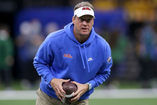 Kiffin agrees to new contract, remains at Ole Miss