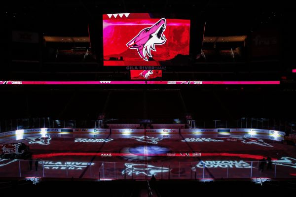 Sources: Coyotes players told of relocation to Utah