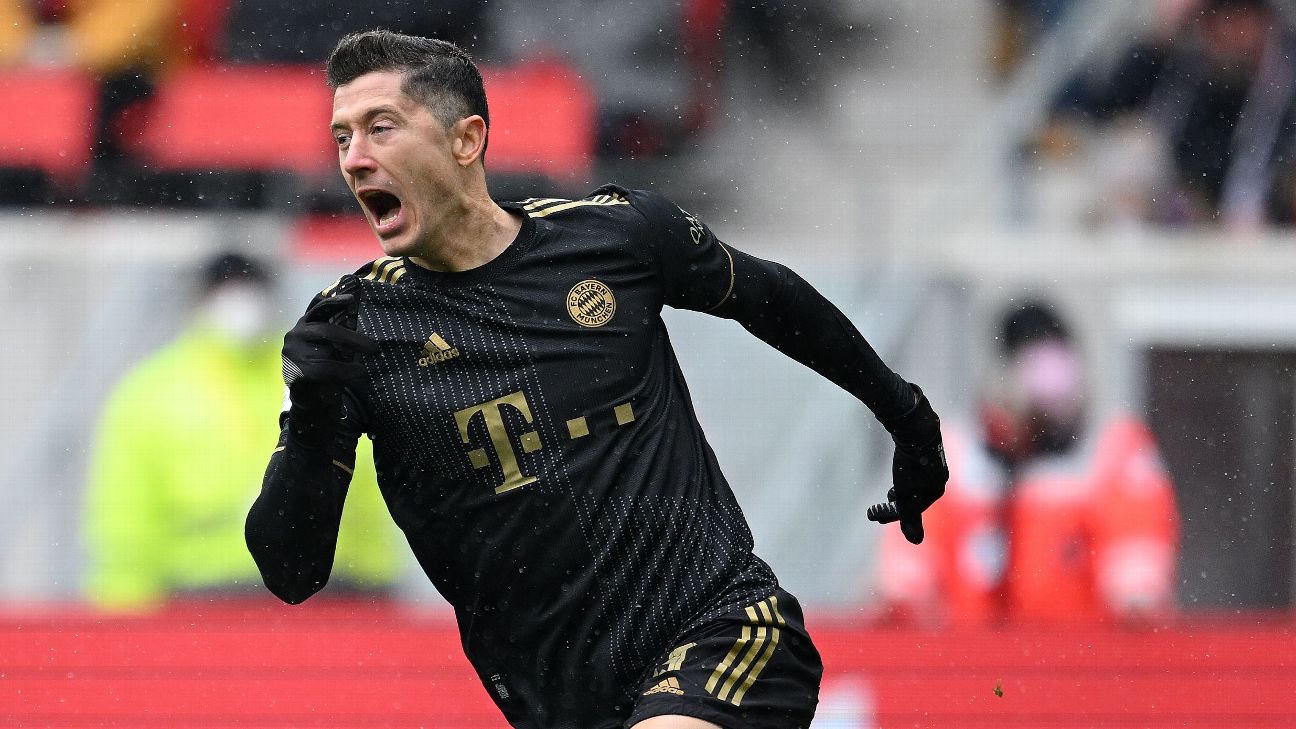 Transfer Talk: Barca to offer Dest as part of deal to land Lewandowski