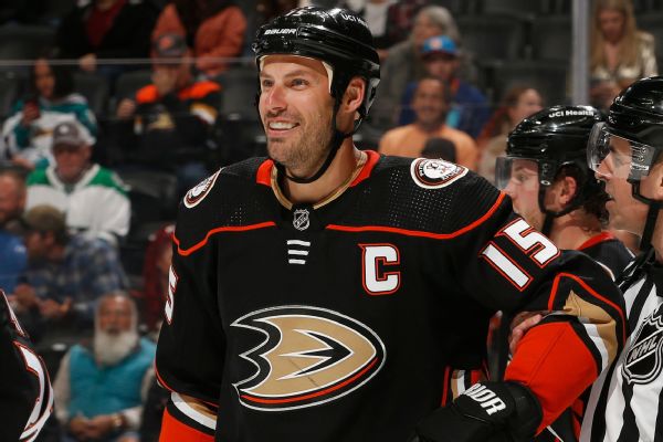 Ducks hire ex-captain Getzlaf to help players