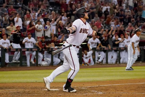 D-backs' Beer blasts walk-off on Nat'l Beer Day