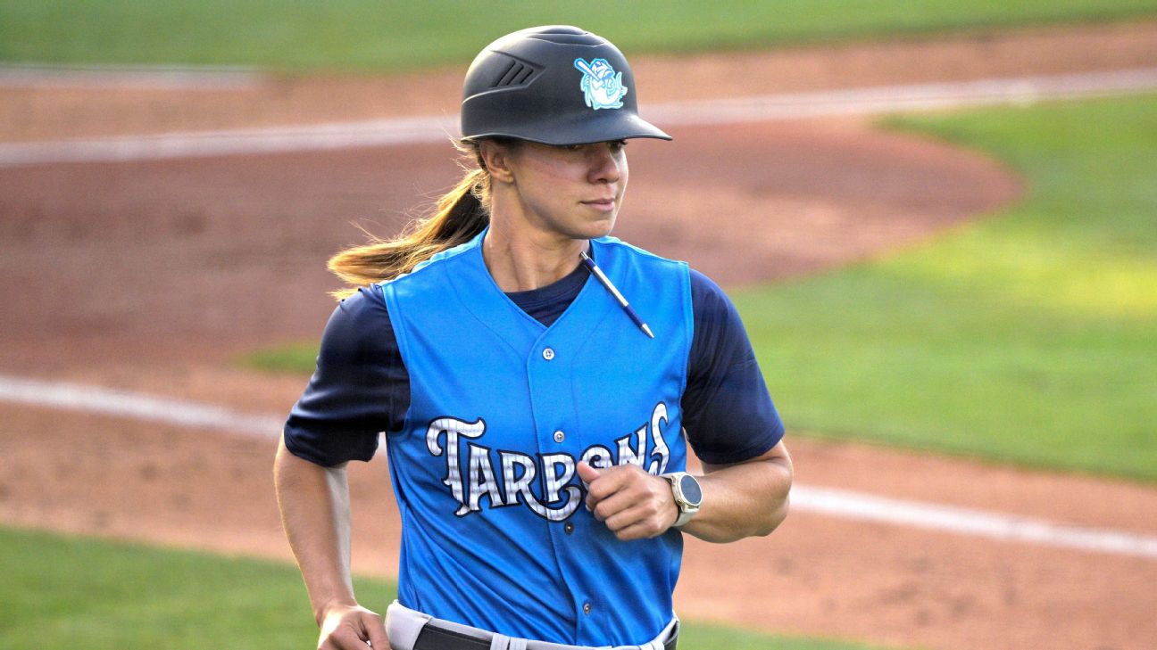 Rachel Balkovec cheered in historic debut managing New York Yankees minor  league team - ESPN