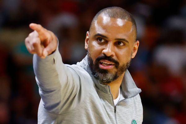 Sources: Rockets to hire ex-Celtics coach Udoka