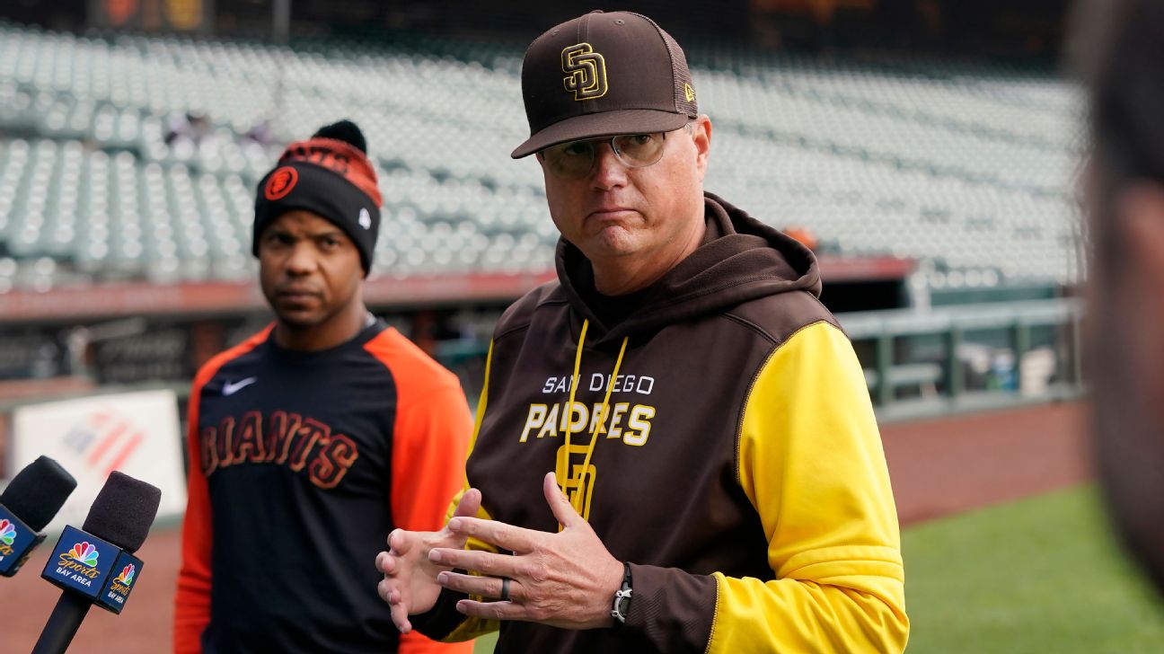 San Francisco Giants firstbase coach Antoan Richardson and San Diego