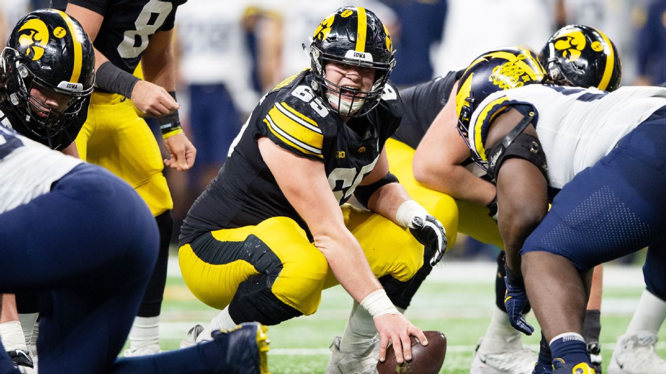 Iowa center Tyler Linderbaum selected in 1st round by Ravens