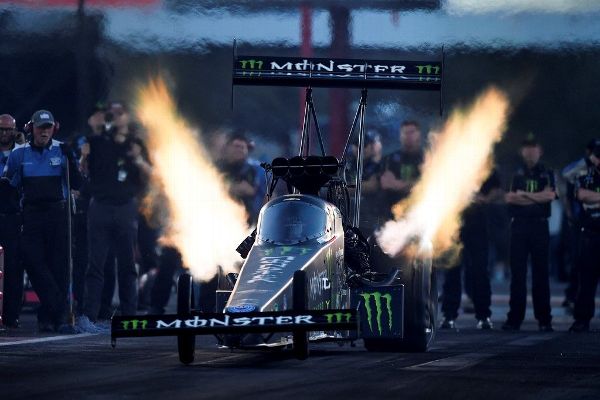 Brittany Force breaks track record in Baytown