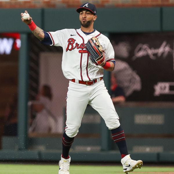 Braves' Rosario needs procedure to correct vision