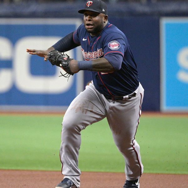Sano lands on Twins' 10-day IL with a knee sprain
