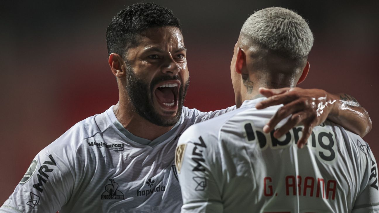 Arana quer reencontrar Hulk no Fluminense 