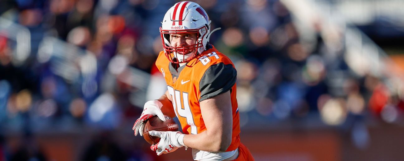 Hogs' John Ridgeway Headed to Dallas Cowboys - Sports Illustrated All Hogs  News, Analysis and More