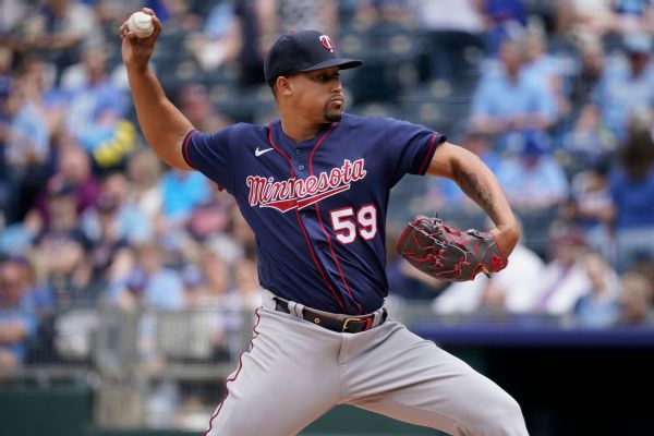Twins to activate closer Duran vs  White Sox