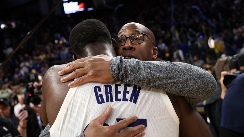 Golden State Warriors steal emotional Game 4 win from Memphis Grizzlies without Steve Kerr