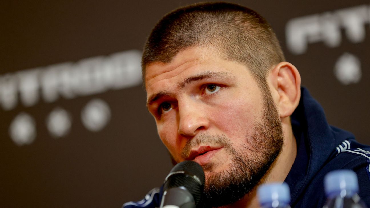 Khabib responde 'desafios' e afirma: 'Só volto em novembro'; veja