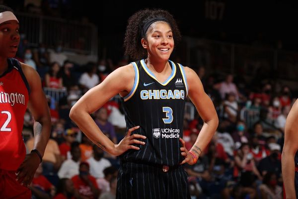 Parker oldest WNBA player to log triple-double