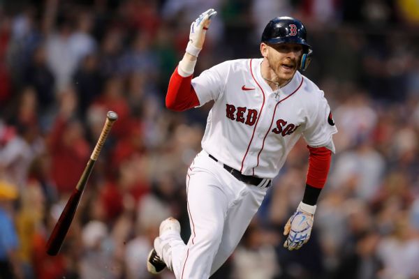 Red Sox 2B Story goes on IL with bruised hand
