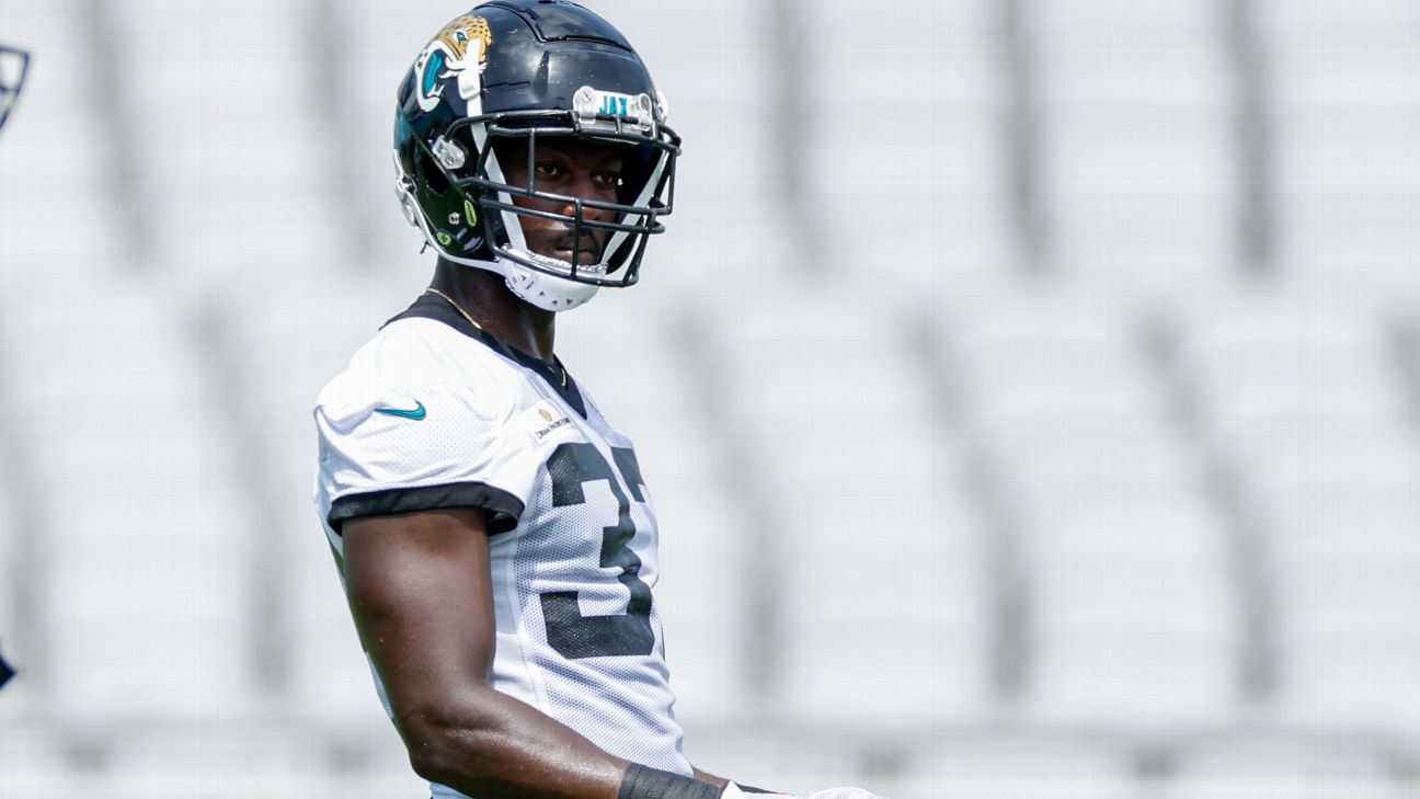 Jaguars' Devin Lloyd: Offseason gave me a chance to master the defense