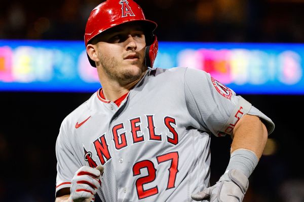 Trout removed in 3rd due to left groin tightness