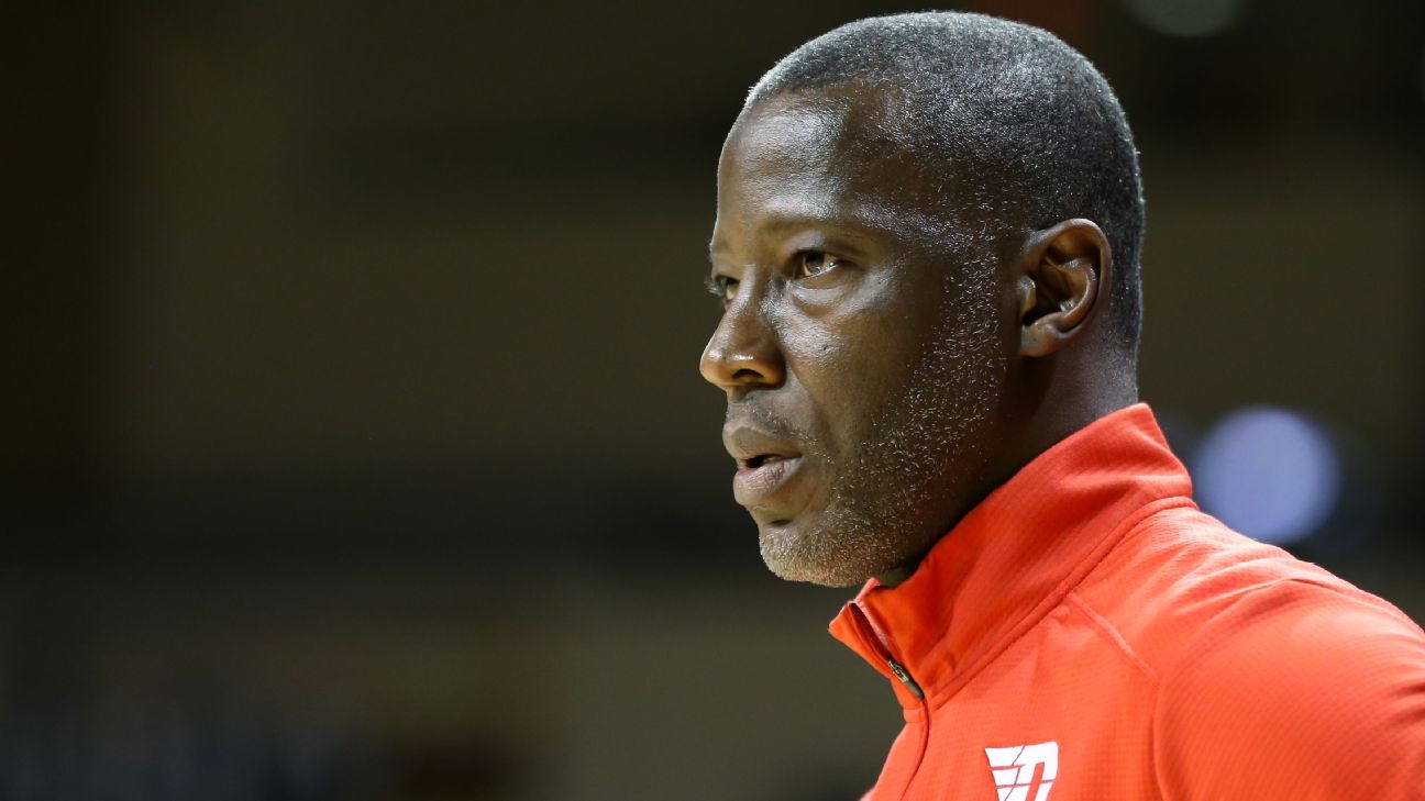 Dayton Flyers men's basketball coach Anthony Grant grieving death of  daughter