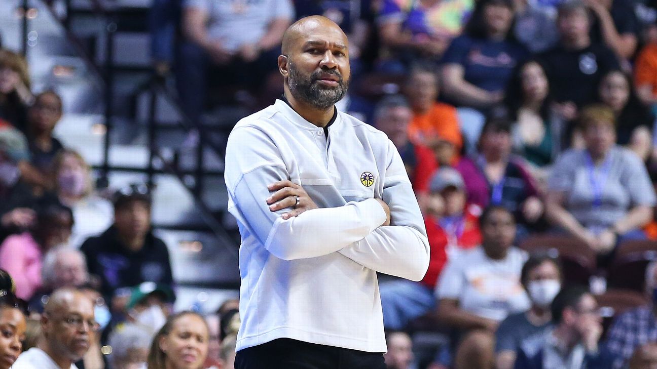 Los Angeles Sparks fire coach and GM Derek Fisher