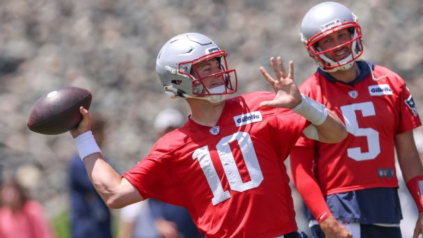 'He's the real deal': Mac Jones has taken charge of Patriots' offense in Year 2