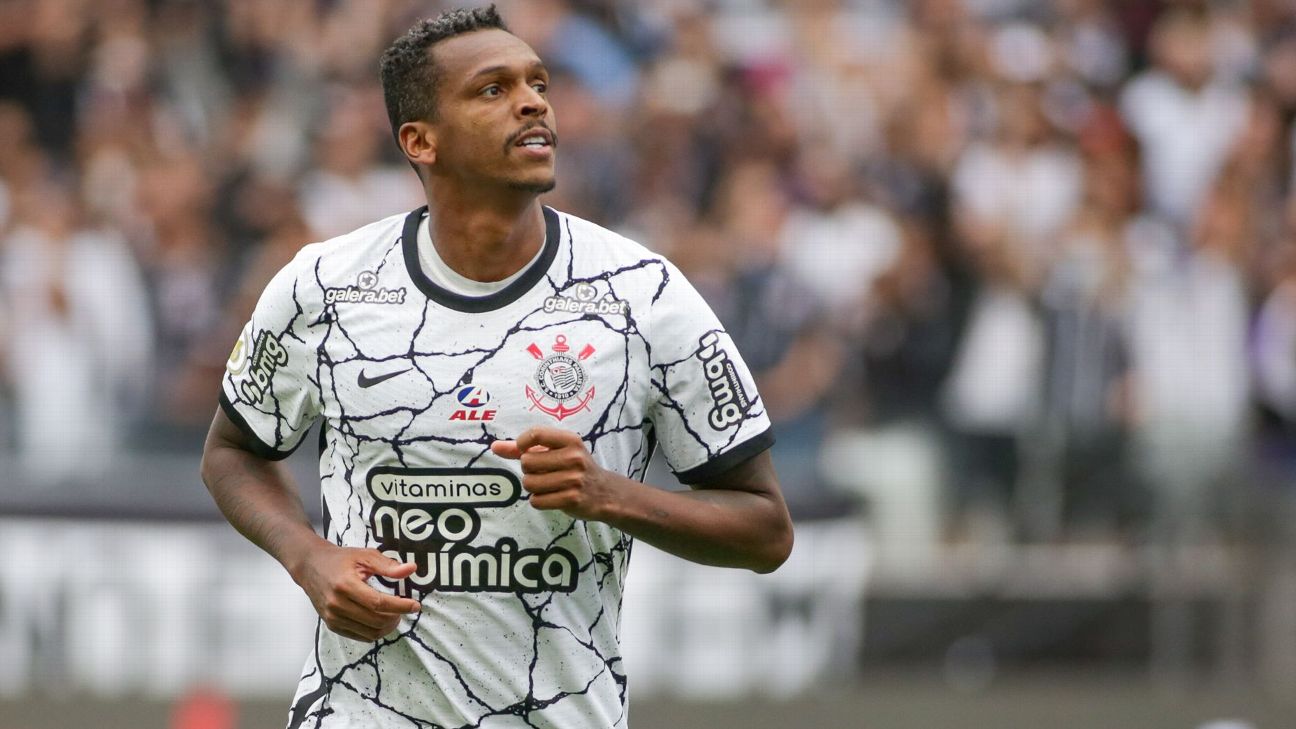 Agora você vê quem é jogador para o nível do Corinthians', dispara