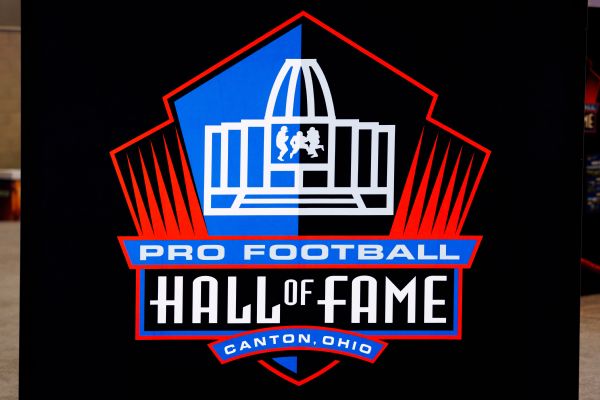 Shanahan, Holmgren, Kraft among HOF finalists
