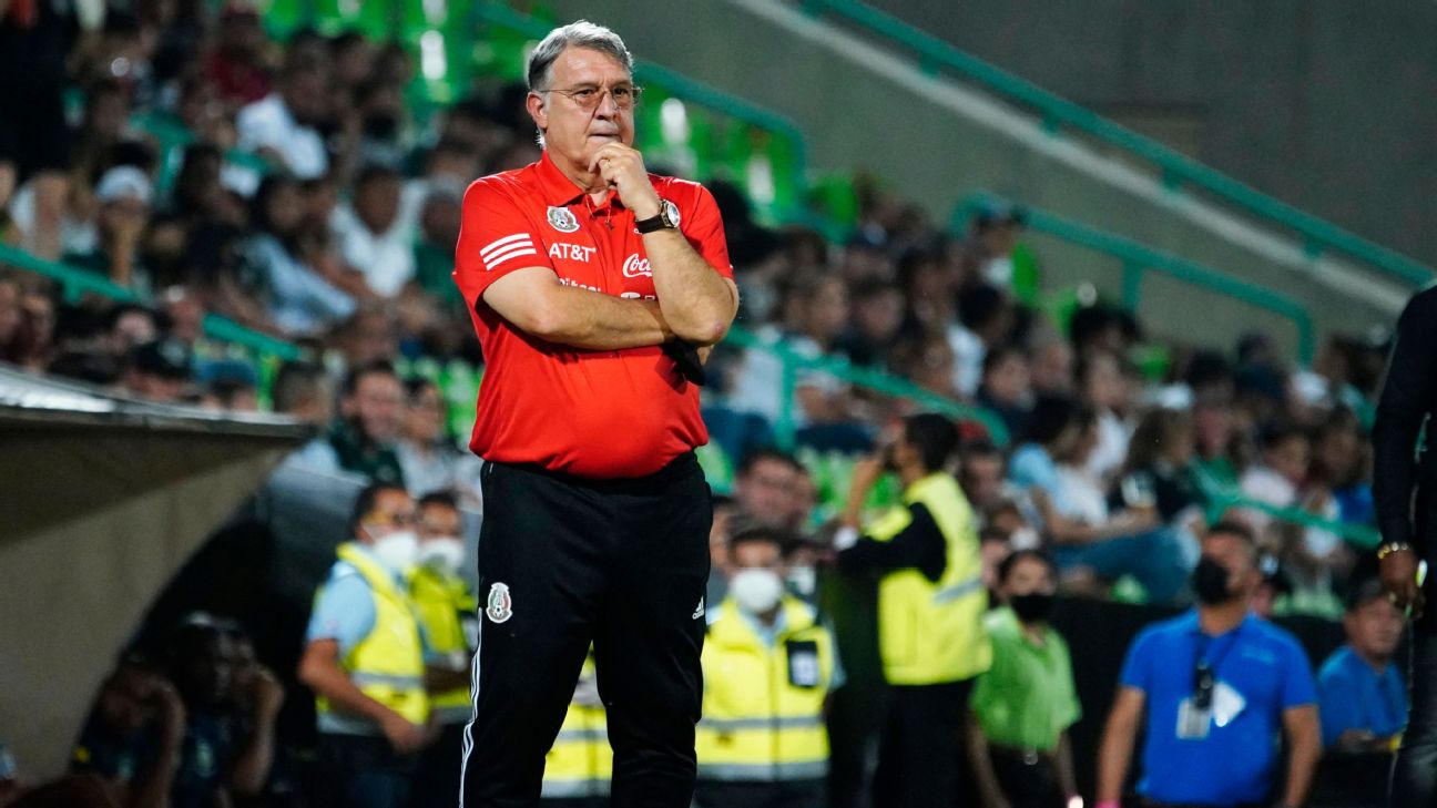 Mexico fans want Tata Martino fired, but time is running out for coach change