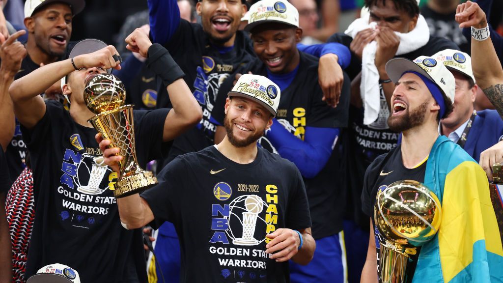 Tetra com os Warriors, Stephen Curry pode ser considerado um dos 10 maiores  da história da NBA? - Folha PE