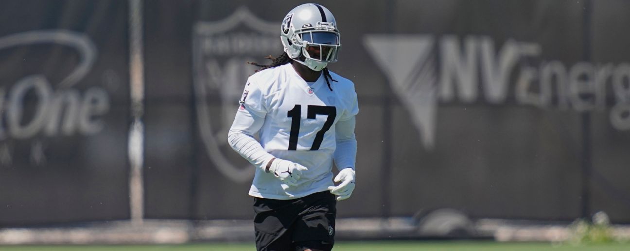 Offensive tackle Bamidele Olaseni of the Las Vegas Raiders stretches  News Photo - Getty Images