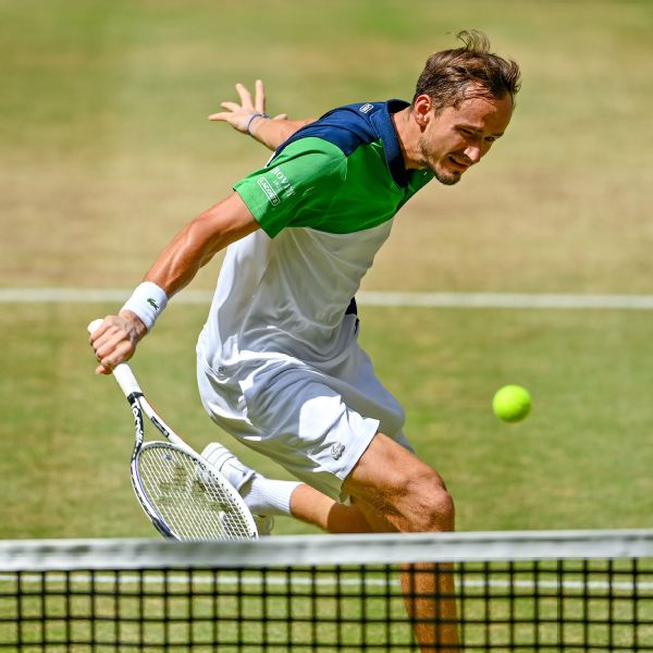 Top-ranked Medvedev reaches Halle Open final