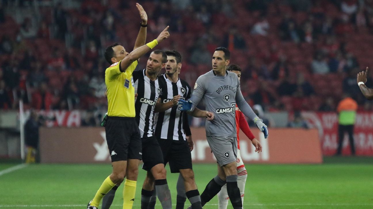 Futebol Épico - IRÃO - 8.ª JORNADA termina o Sepahan 0-0