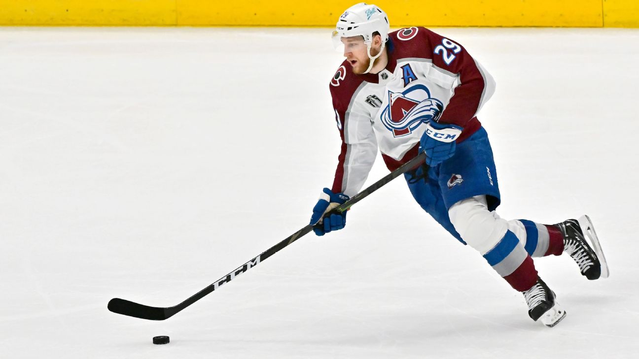 Nathan MacKinnon Hurt Now, Leaves Game In Philly - Colorado Hockey Now
