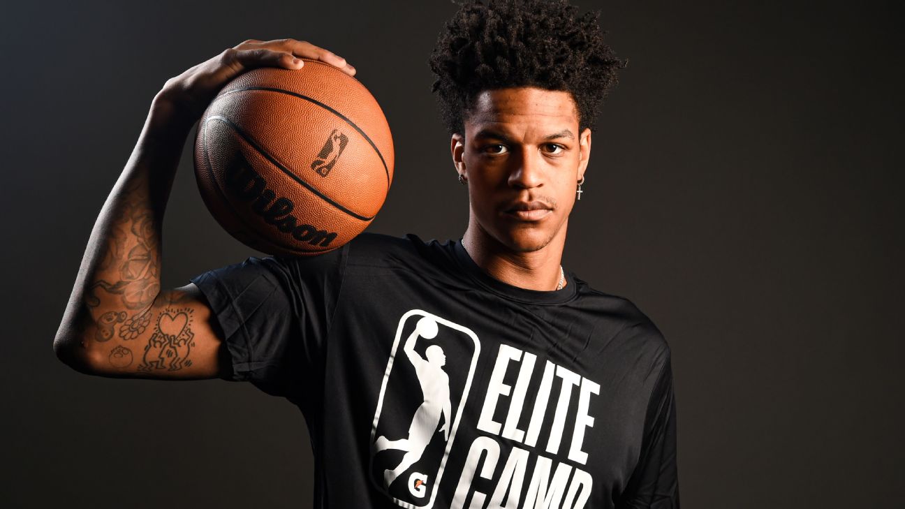 Shareef O'Neal says father, Shaq, now on board after butting heads ...