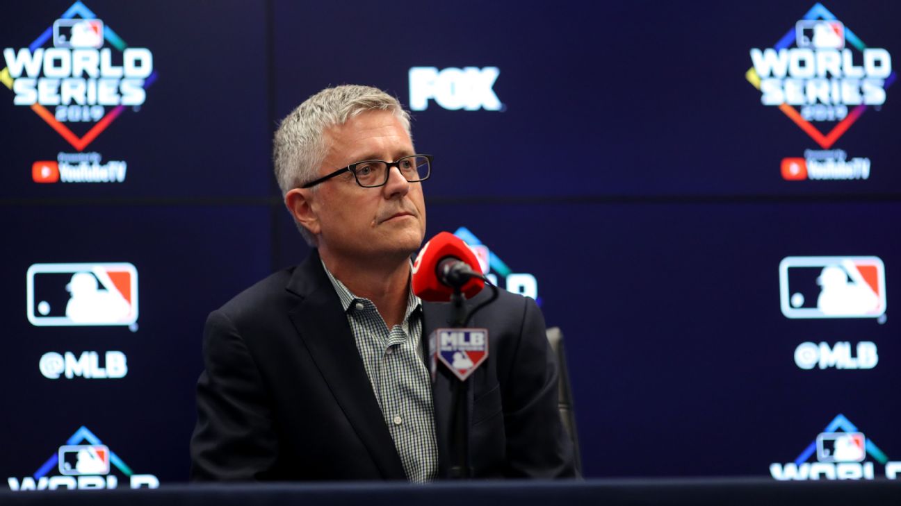 Ex-Astros GM buys Spanish soccer club
