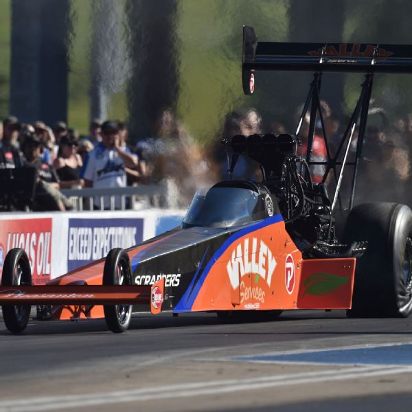 Salinas gains Top Fuel points lead with NHRA win