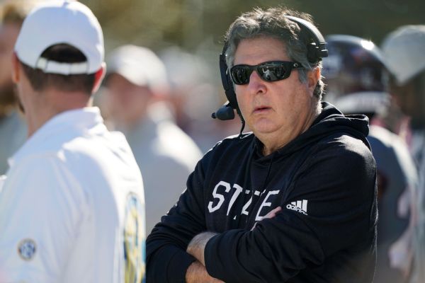 Mississippi State coach Mike Leach hospitalized in Jackson
