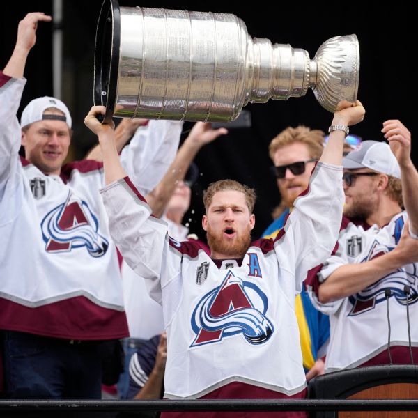 Reports: Avs give MacKinnon $100.8M extension
