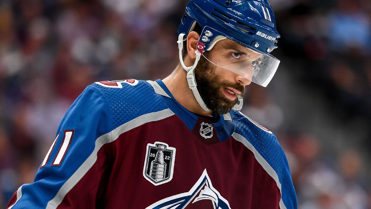 Andrew Cogliano, 35, 'a big part of our Stanley Cup championship,' re-signs  with Colorado Avalanche - ESPN