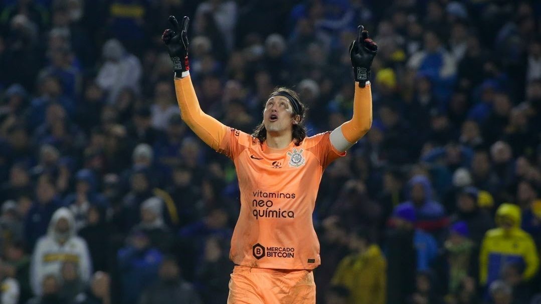 Cássio ultrapassa Ronaldo Giovanelli e se torna o maior pegador de pênaltis  da história do Corinthians