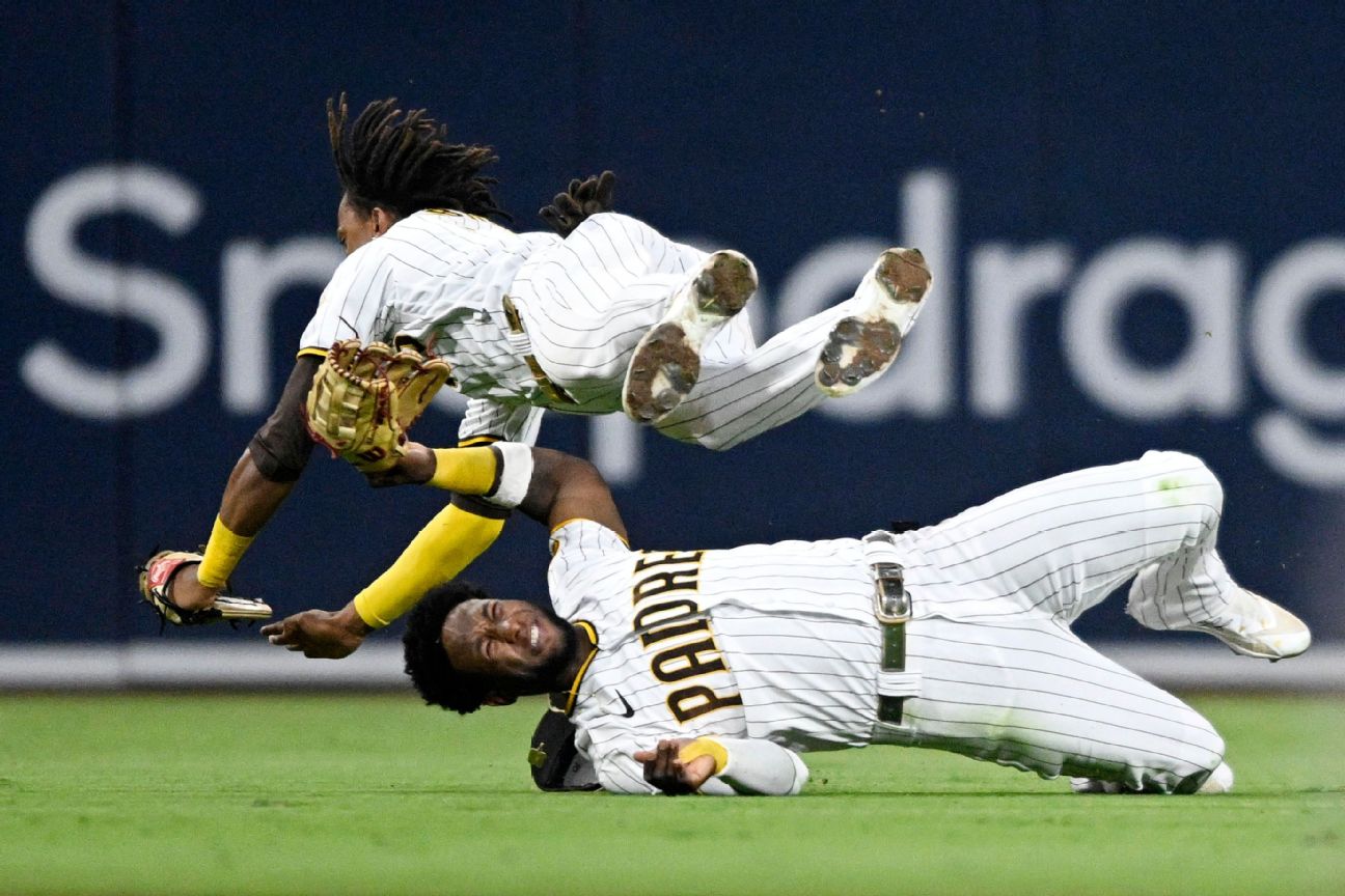 Padres' Jurickson Profar collapses after scary outfield collision
