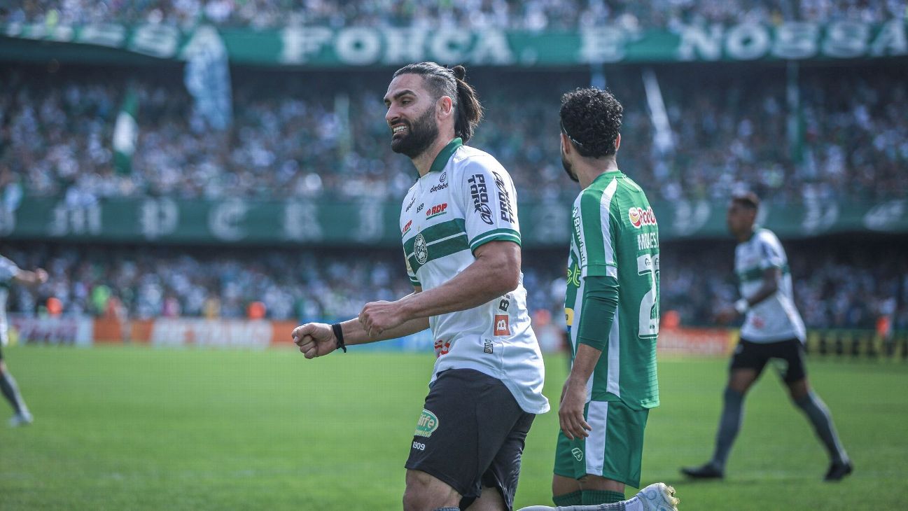 Em jogo movimentado, Sport fica no empate com o Coritiba em